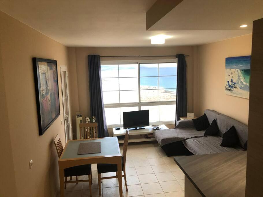 Beach Front Apartment With Stunning Ocean Views! กอสตากาลมา ภายนอก รูปภาพ